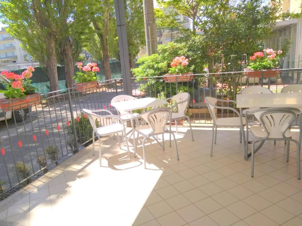Hotel La Bella Vita Rimini Ngoại thất bức ảnh