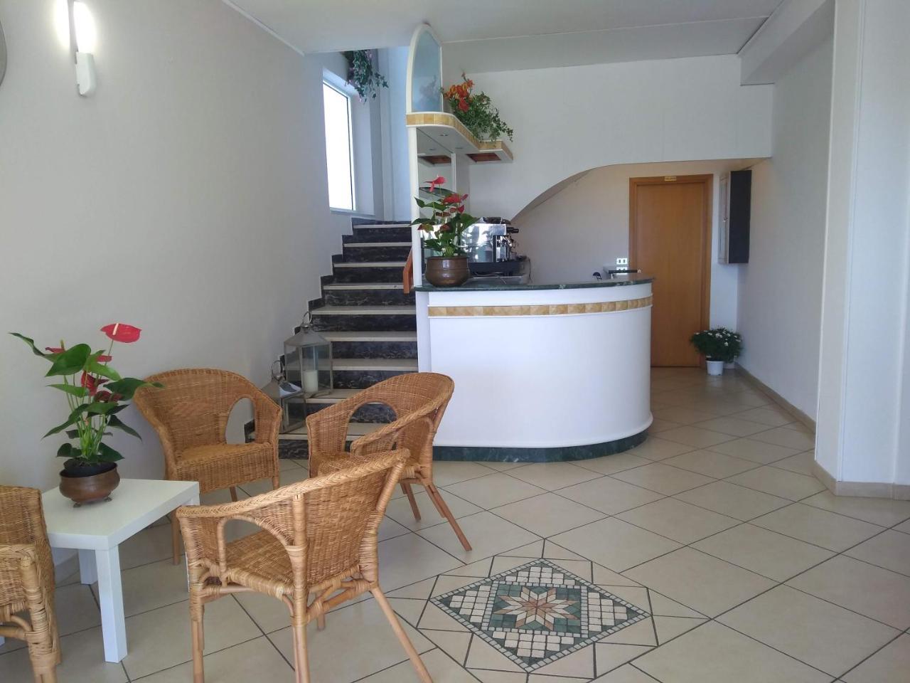 Hotel La Bella Vita Rimini Ngoại thất bức ảnh