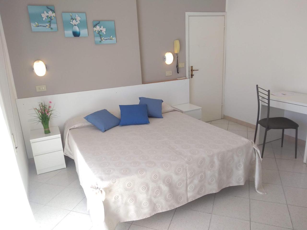 Hotel La Bella Vita Rimini Ngoại thất bức ảnh