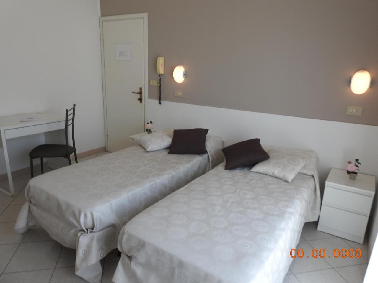 Hotel La Bella Vita Rimini Ngoại thất bức ảnh