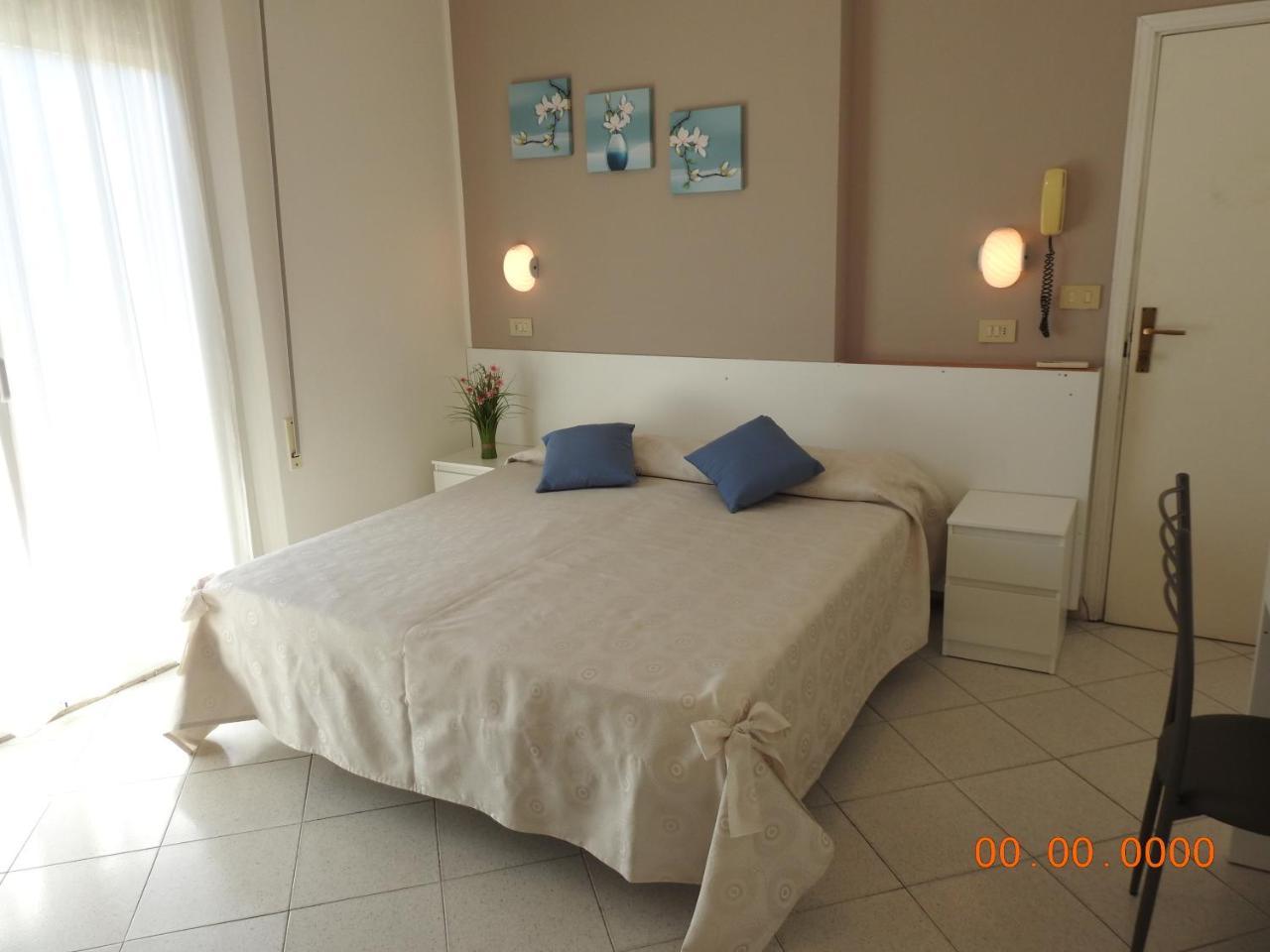 Hotel La Bella Vita Rimini Ngoại thất bức ảnh